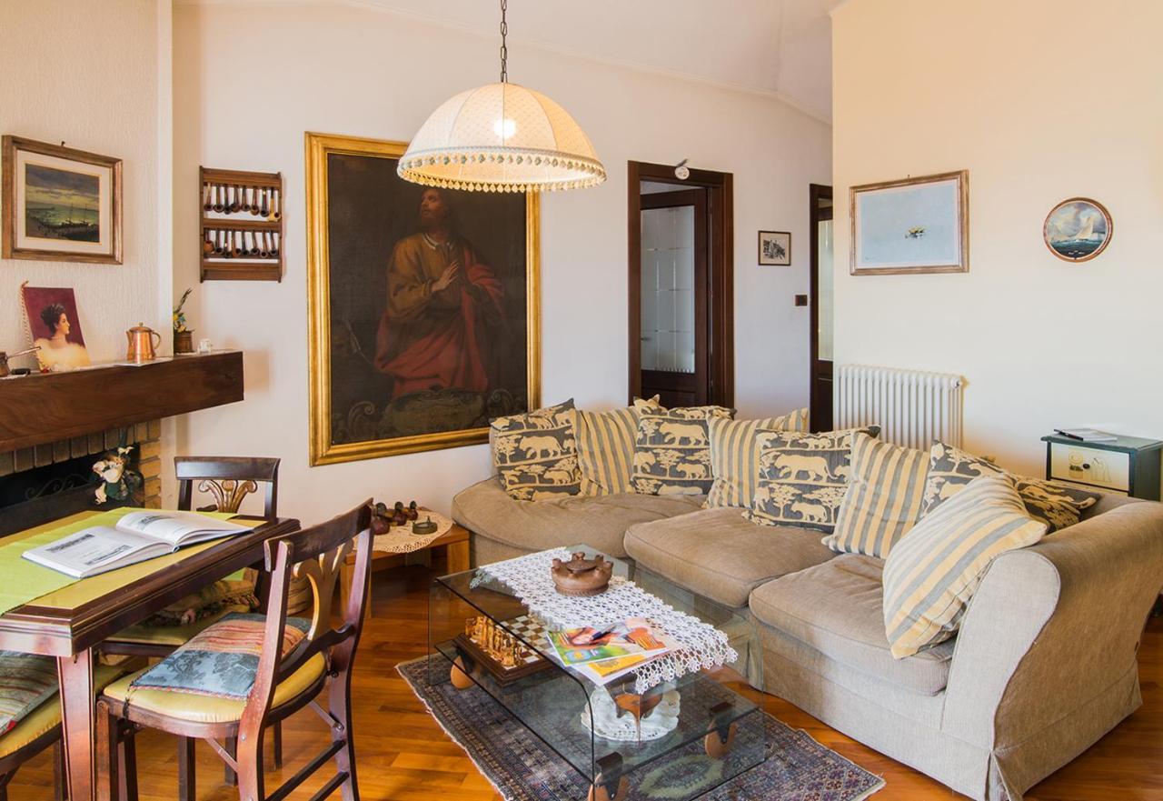 La Mansarda Delle Meraviglie B&B Superior Trieste Eksteriør bilde