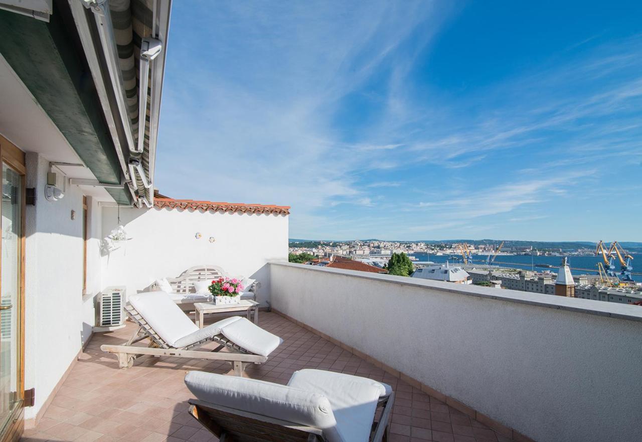 La Mansarda Delle Meraviglie B&B Superior Trieste Eksteriør bilde