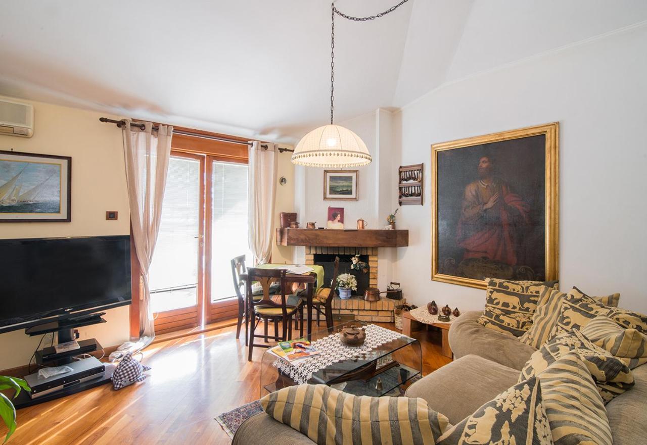 La Mansarda Delle Meraviglie B&B Superior Trieste Eksteriør bilde
