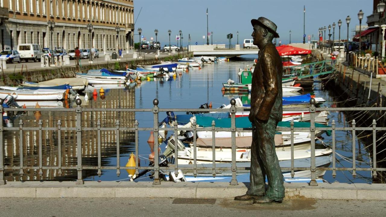 La Mansarda Delle Meraviglie B&B Superior Trieste Eksteriør bilde