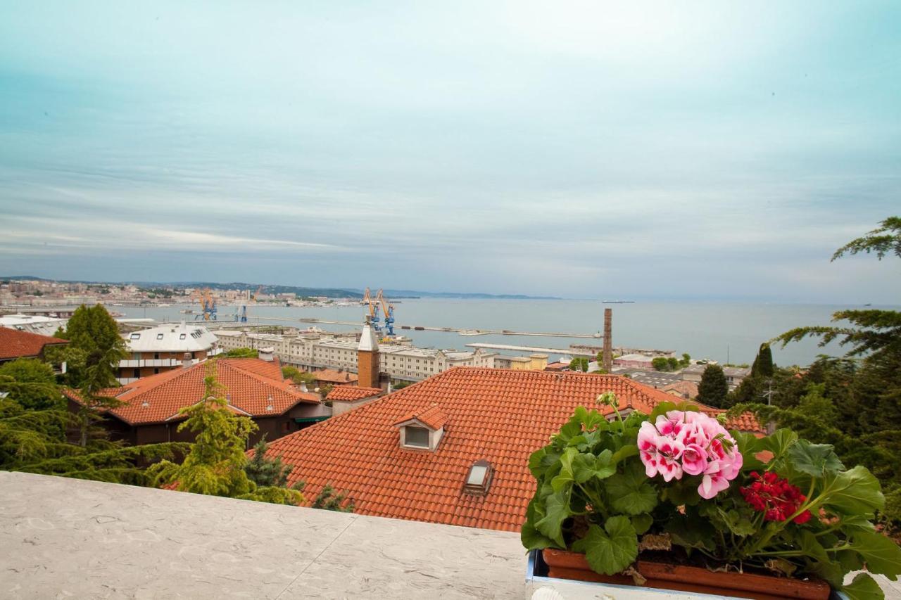 La Mansarda Delle Meraviglie B&B Superior Trieste Eksteriør bilde